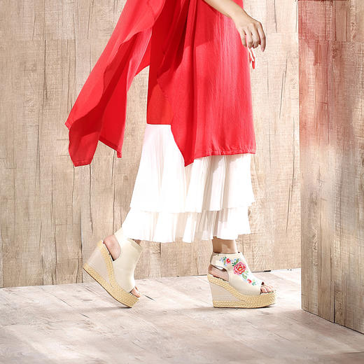 步步生莲绣花高跟凉鞋 ｜现货加急发｜杨丽萍老师同款 商品图3