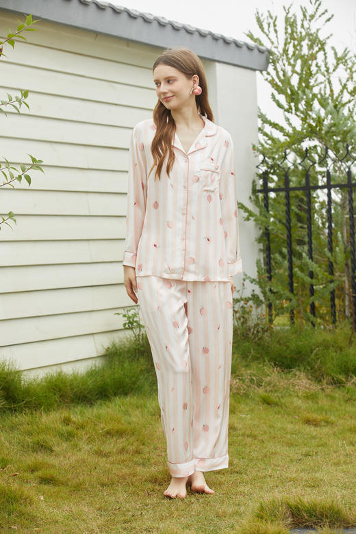 【79元限时秒杀】【秀黛】女翻领水果丝质长袖套装女士长袖家居服睡衣L1551015T【门店同款】【如遇缺货自动退款，介意勿拍】 商品图2