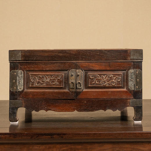 清 黄花梨透雕螭龙纹折叠式镜台 商品图1