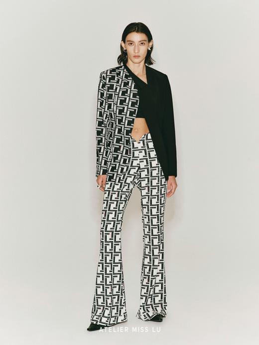 【夜魅】品牌定制字母印花撞色收腰西装外套 商品图0