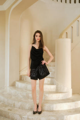 黑色银河亮片驼鸟毛飞边短裤