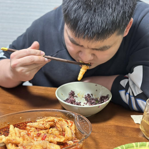 嘎嘎香😋红油无骨凤爪，私厨标准打造，根据自己的口味随时调整辣度，一款有家的味道的地道川味美食【保质期20天，生鲜发出不退不改不转寄】 商品图1