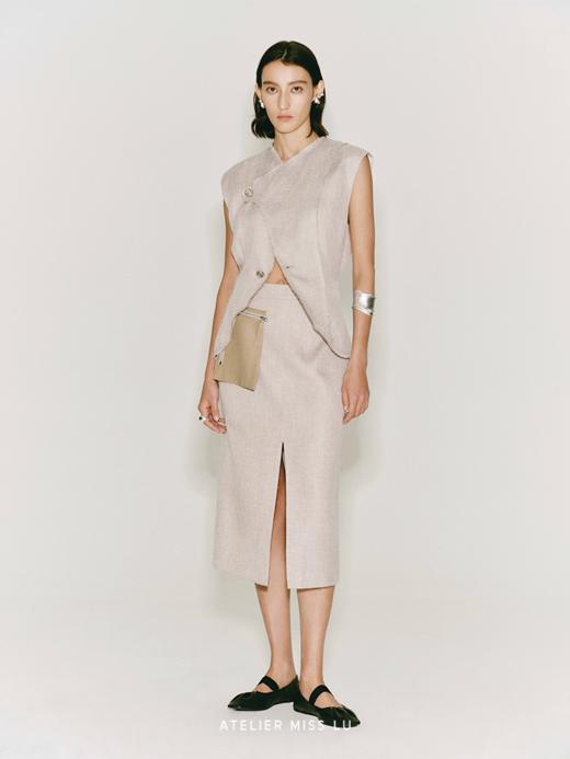 【陨石拿铁】毛边设计交叠领无袖宽肩收腰马甲 商品图2