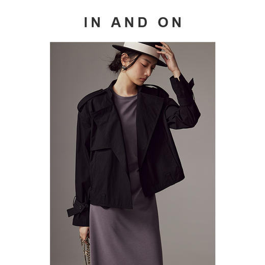 IN AND ON 2024新款 若水 遮腹褶裥设计 砂洗空气层针织连衣裙 54059 商品图1