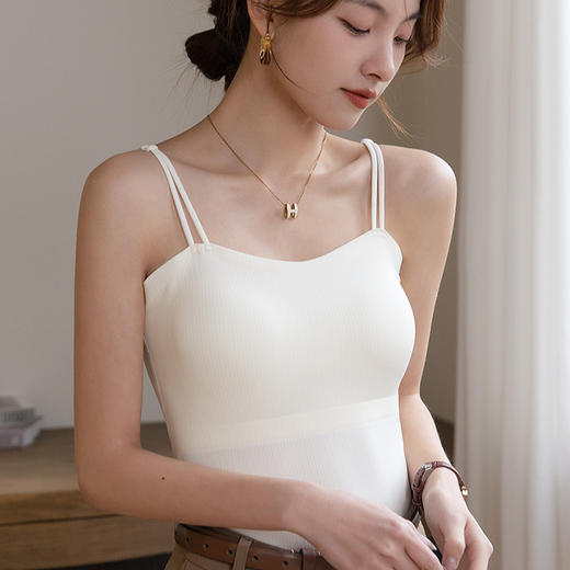 【69元任选2件】自带胸垫吊带美背背心 带弹力 可外穿 打底防走光 聚拢无钢圈抹胸 商品图6