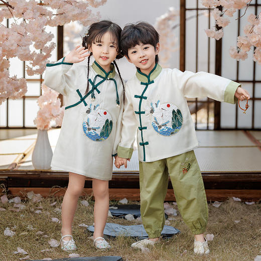 【兄妹新中式套装 显国风韵味！】汉服女童春秋款洋气旗袍裙男童唐装春季国学服宝宝周岁礼服表演服 商品图0