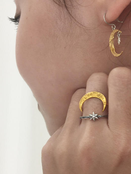 momoko｜18x14mm Crescent Moon & Star Earrings [耳环 3色可选] 商品图3