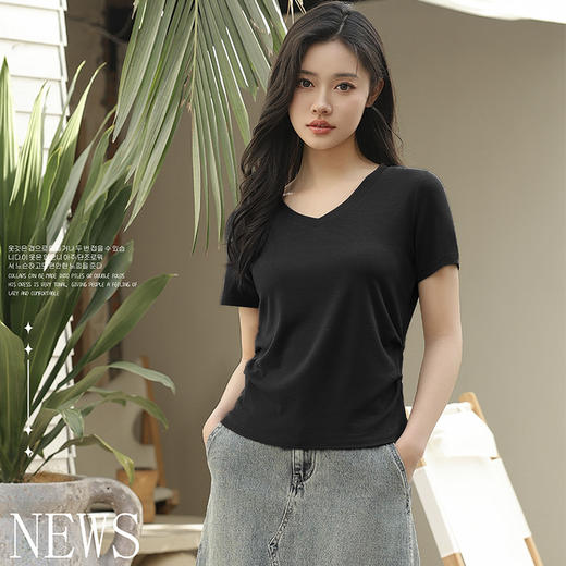 2024夏季新款褶皱收腰显瘦遮肚短袖T恤V领小衫打底上衣SZ2756 商品图0