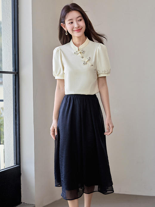 【专属特价】熙世界2025夏装新款新中式盘扣T恤上衣国风立领法式泡泡袖小衫 商品图2