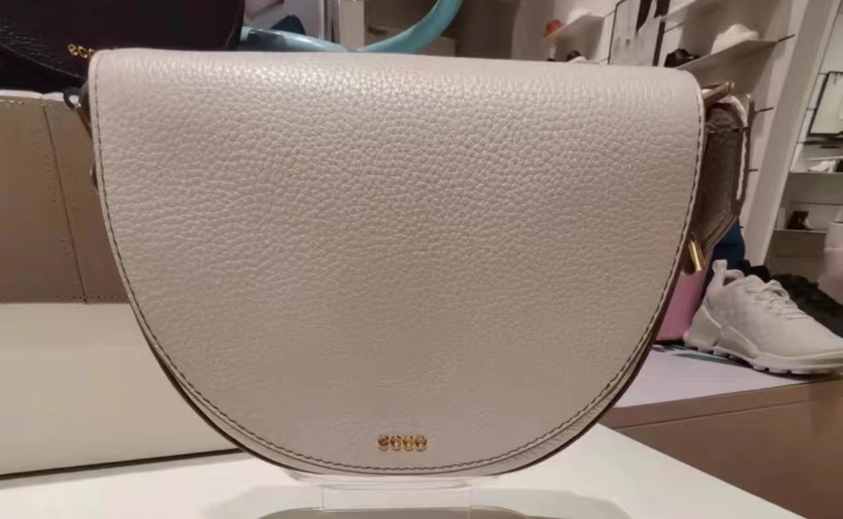 ECCO爱步包包女 新款真皮斜挎包单肩包通勤包 马鞍包9107805