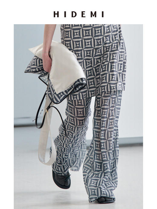 HIDEMI “我们做印花”经典几何图形印花垂顺套装 短袖上衣/阔腿裤/长袖衬衫 商品图10