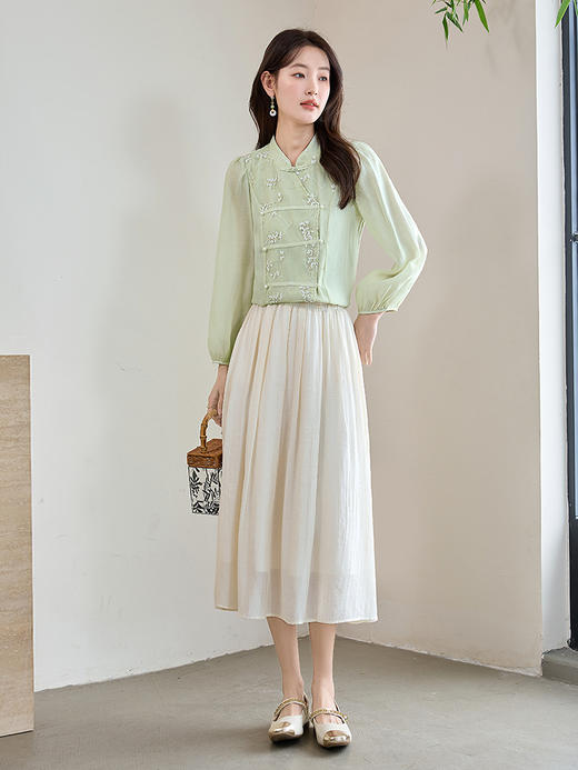 【五折购】熙世界莱赛尔天丝国风衬衫2025秋夏新款重工刺绣新中式衬衣上衣 商品图3