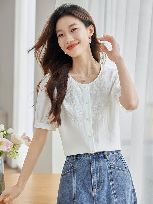 【五折购】熙世界轻国风刺绣醋酸衬衫女2025夏装新款泡泡袖新中式衬衣上衣 商品图6