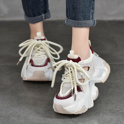 T658-12夏季镂空运动休闲鞋2024新款真皮老爹鞋女款网面透气小个子女鞋潮 商品图2