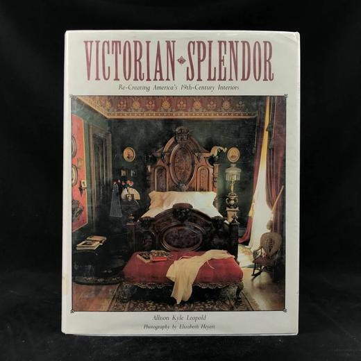 维多利亚时代的辉煌：重现美国十九世纪室内装饰 150余幅插图 精装大16开 商品图0