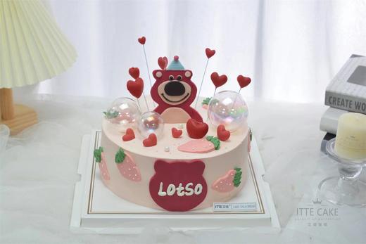 【草莓熊】动物奶油、新鲜草莓夹心、戚风蛋糕胚；每一天都充满惊喜，你是我的小甜心，爱你不分朝夕~ 商品图0