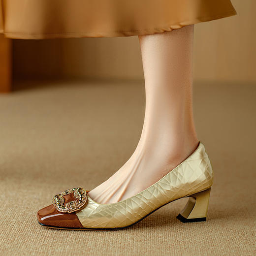 【预售5天】优雅百搭，头层牛皮方扣爆款单鞋DB&M5905 商品图0