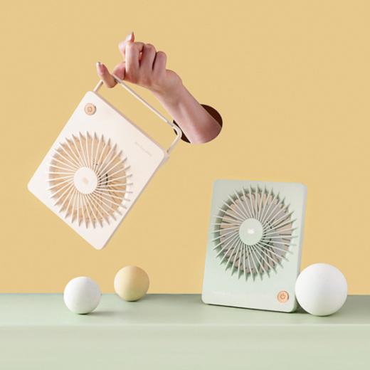 ⭕颜值超nice【卡蛙无极风充电桌面风扇】小风扇担当～⭕空调伴侣，挂立两用，160°自由旋转，循环气流！ ❄️ 💥✅3挡调节，久吹不头疼，安静低噪，四季可用~♥️ 商品图3