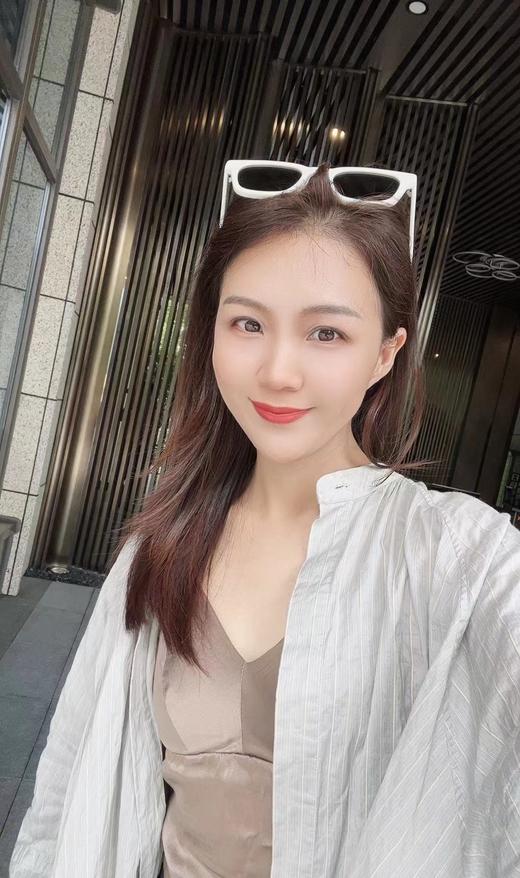 时尚奶白方框墨镜 商品图1