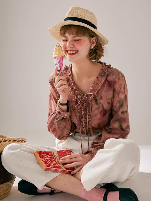 浮生八记/24A008/复古全亚麻全棉玫瑰花边V领系带小衫 商品图2