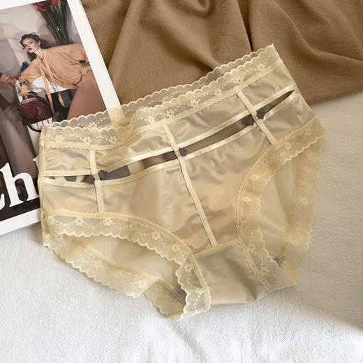 【收腹提臀 尽显性感！】柔软、透气、舒适，穿一件抵三件！蕾丝拼接性感中腰包臀女士三角裤，立体包裹，舒适翘醫，让你享受零拘束感。少女内裤，半透明的网纱更是性感诱人！ 商品图3
