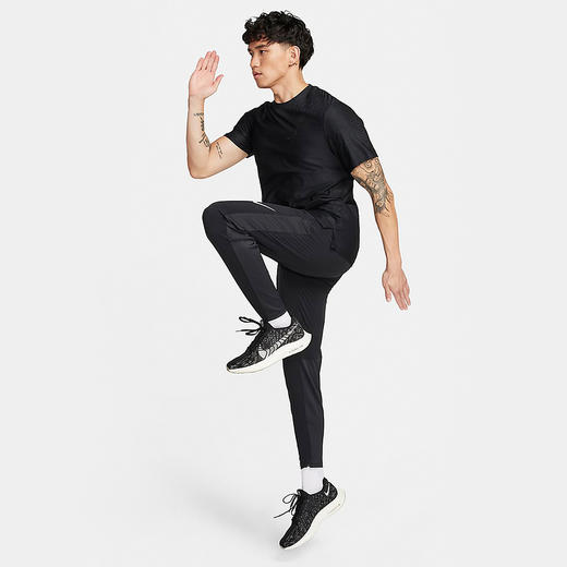 Nike/耐克A.P.S. DRI-FIT ADV男子速干短袖上衣运动训练T恤FN2972-010 商品图4