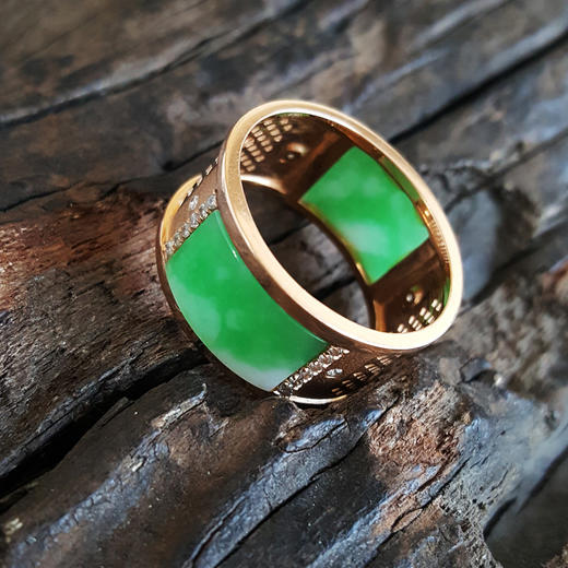 【二手正品】AU750玫瑰金镶钻镶糯种绿色翡翠宫廷风镂空宽版戒指指环20号130324NJM12 商品图3