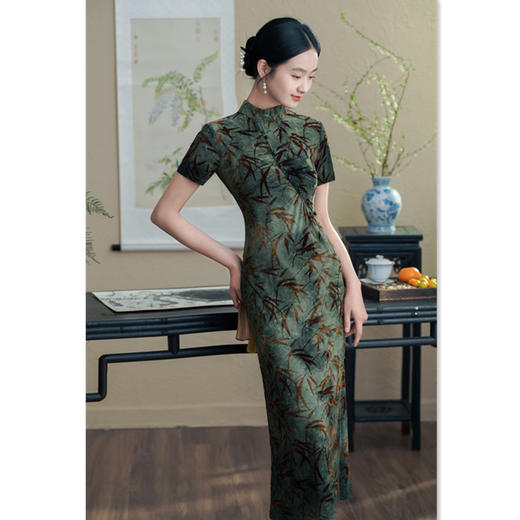 SYG老上海复古民族风长款植绒短袖旗袍2024夏新款改良现代新中式旗袍 商品图3