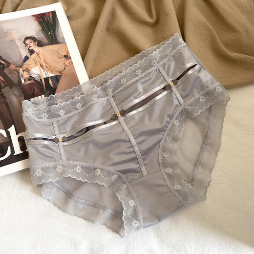 【收腹提臀 尽显性感！】柔软、透气、舒适，穿一件抵三件！蕾丝拼接性感中腰包臀女士三角裤，立体包裹，舒适翘醫，让你享受零拘束感。少女内裤，半透明的网纱更是性感诱人！ 商品图8