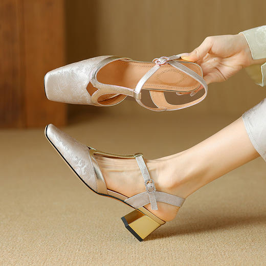 【预售5天】复古国风，头层牛皮优雅后空凉鞋DPJ&2735 商品图12