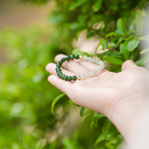 春常在和田玉手串 | 绿色白色珠珠子配饰手串佛珠珠子文玩手链男女手链中式。 商品图0