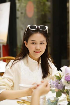 时尚奶白方框墨镜