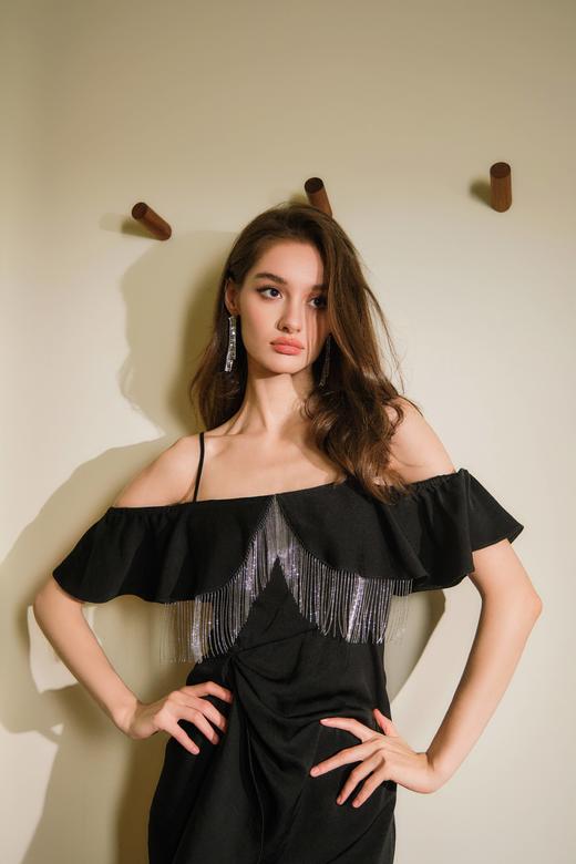 黑色进口醋酸吊带露肩修身鱼尾连衣裙 商品图3