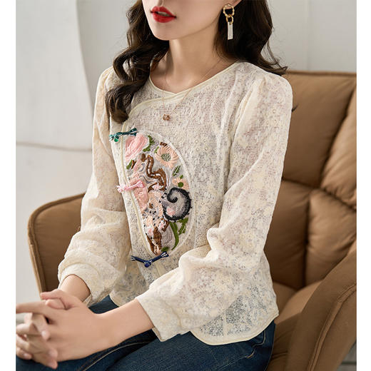 NYL-2380新中式国风刺绣蕾丝衬衫早春新款时尚洋气新款别致斜襟小衫 商品图2