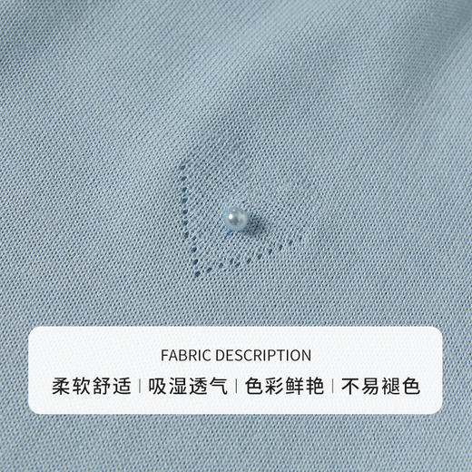 【商场同款】CJKJ410 “ 心随我动套头衫 ”  清新素雅的浅蓝色调 体现宁静气质  T型廓形 蝙蝠袖设计包容身材  立体提花工艺结合手工钉珠设计 肌理感丰富又美观 商品图4