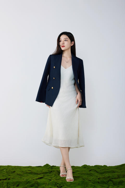 唯美柔光鱼尾吊带裙 商品图6