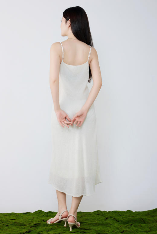 唯美柔光鱼尾吊带裙 商品图4