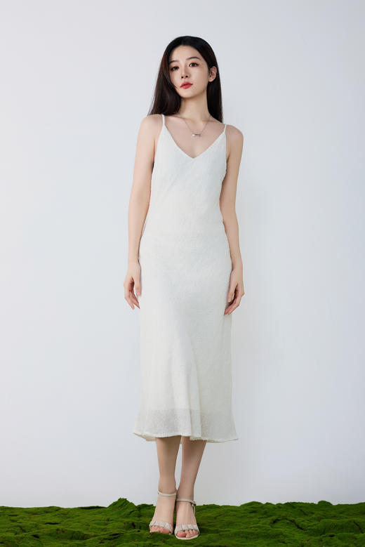 唯美柔光鱼尾吊带裙 商品图1