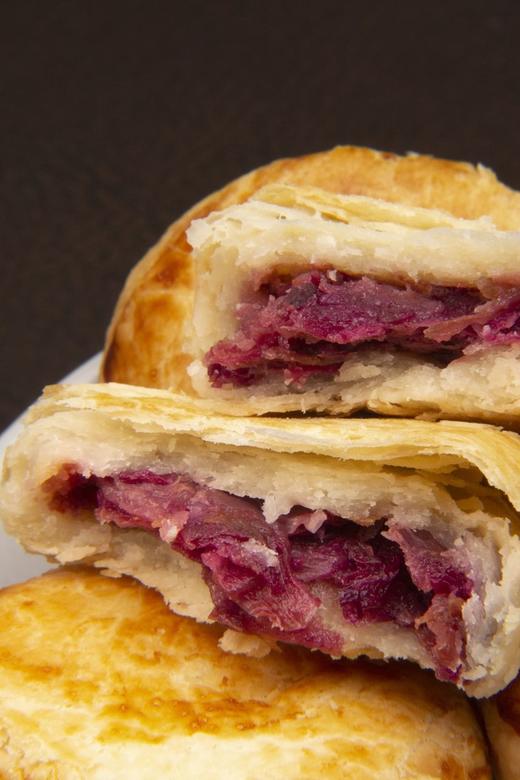 大理头水玫瑰【鲜切玫瑰鲜花饼】现烤做鲜烤，花复馥郁！新鲜花瓣、酥香可口，吃完呼吸都是玫瑰味儿的〜 商品图5