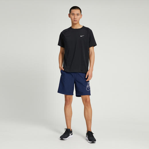 Nike/耐克新款男子运动休闲舒适轻便百搭短袖T恤DV9816-010 商品图2