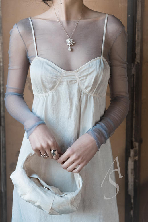 Ruohan 金色/米色蕉麻迷你moonbag 商品图0