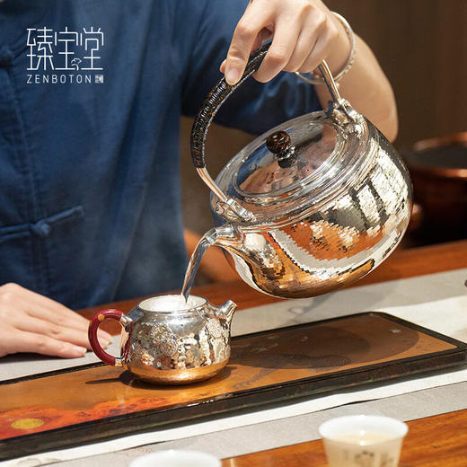 【样品特惠7折，仅1件，无货退款】臻宝堂银壶足银一张打禅定壶999纯银烧水壶纯手工锤纹煮水壶纯手工茶具 禅定壶 容量约 1300ml 重约625克 商品图4