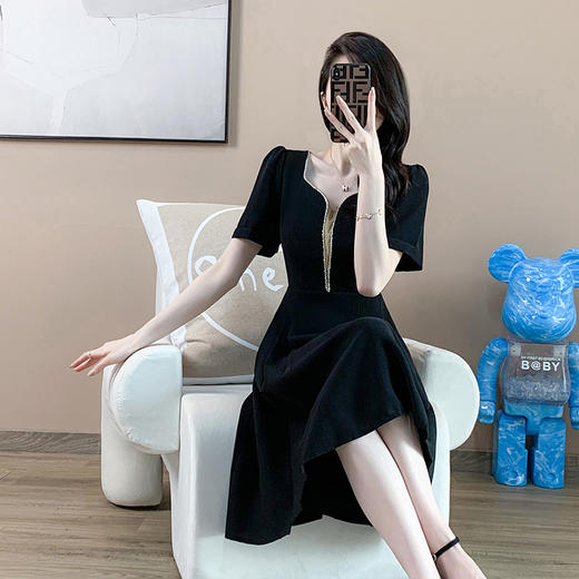 奢姿2025年夏季新款大码女装时尚简约连衣裙胖妹妹气质方领裙子9932852757 商品图2