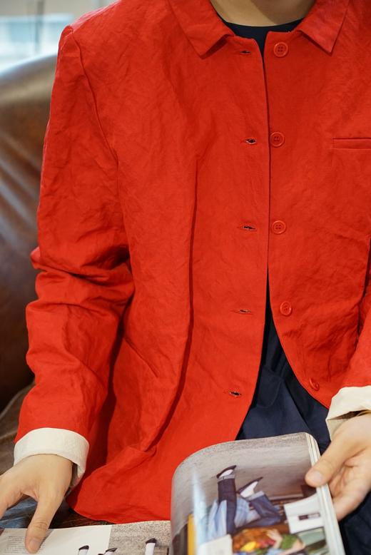 (5折) apuntob 圆领微A字版型红色短外套 商品图0