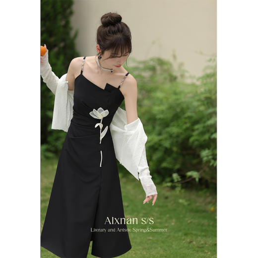 鹿向南「云意花语」黑色吊带连衣裙新款女夏季法式设计感套装L35365 商品图3