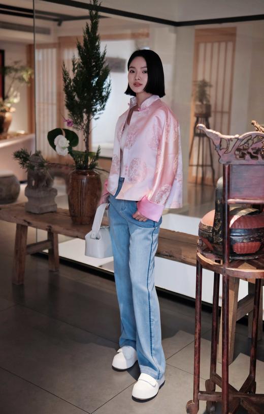 升级款魔术贴休闲鞋四季可穿 舒适好走显瘦 约4cm自然增高 羊皮鞋里垫炒鸡Q弹柔软舒适 魔术贴懒人设计一脚蹬免系鞋带 深冬加绒毛绒鞋（现货）深冬加绒休闲鞋 鞋楦优雅秀美上脚显瘦不臃肿的加绒鞋！ 商品图8