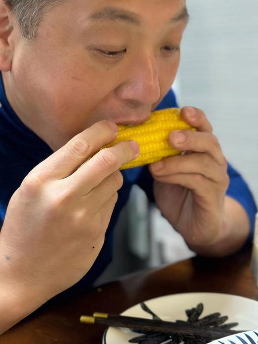 新玉米上市！内蒙有机黄糯玉米！粒粒饱满，甜糯软，老人孩子都喜欢！SGS601项农残检测✅3小时锁鲜 ，非转基因，可微波 ，可蒸煮 ，约180g/根 尽 商品图1