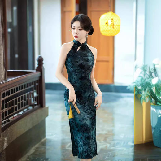 挂脖植绒扎染单层无袖长款旗袍ZA1904 商品图3