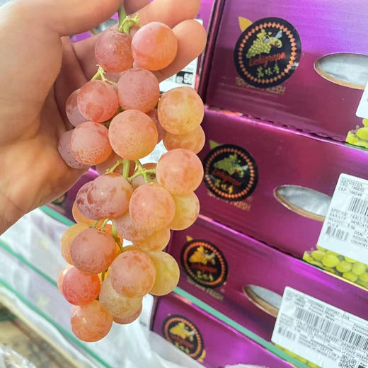 🔥爆品特好吃😋～荔枝香葡萄！[色]自带浓郁的玫瑰花瓣、水蜜桃和荔枝等香味，很香的葡萄🍇特别甜，汁多。最新到货 商品图9