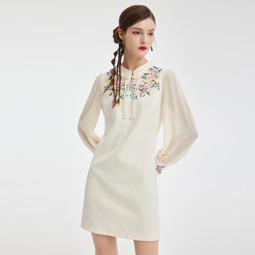 PF834斯尔丽2024新中式改良旗袍领口绣花手工盘扣不挑身材显高连衣裙 商品图0